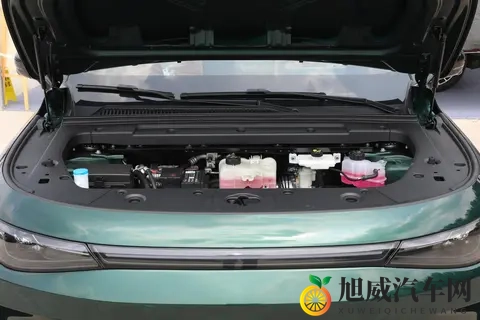 17万买6座车，选零跑C16纯电版，续航630km，空间大-1