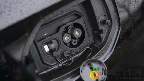 五菱星光EV 610km智能旗舰型：12万级纯电闭眼入-2