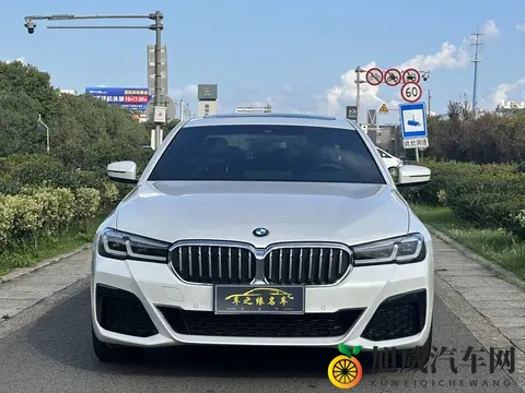 黄色软件3.0。：汽车升级新篇章，终极驾驶体验揭秘-1