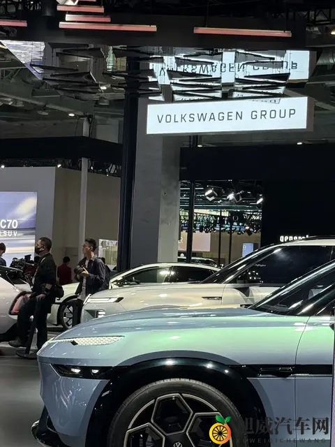 直击进博会｜ 大众中国刘云峰：进博会“蓬勃”背后是中国经济活力与开放水平不断提升-1