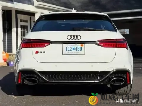 奥迪新款 RS6发布，外观犀利 配置升级 内饰豪华，搭载V8动力+四驱！-2