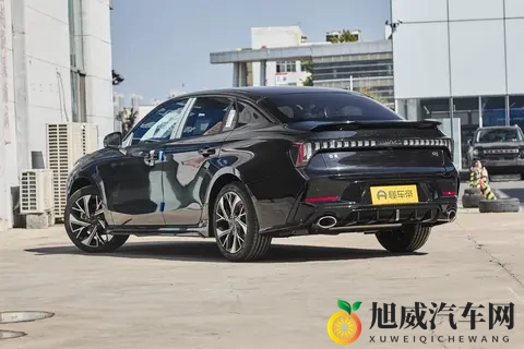 第三代领克03：性能与智能化并存，这款燃油车究竟表现如何？-2