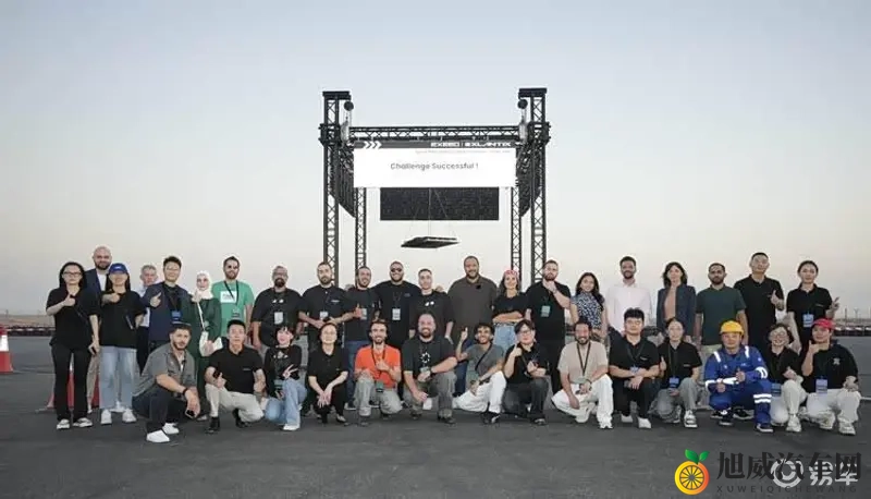 欧美毛茸茸：欧美服饰，毛绒元素尽显时尚魅力-2