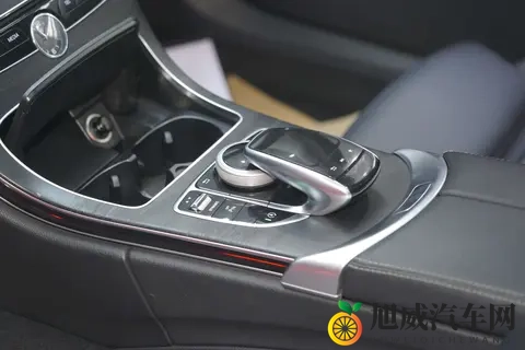18年奔驰C级，9万公里，11万多体验豪华品牌！-2