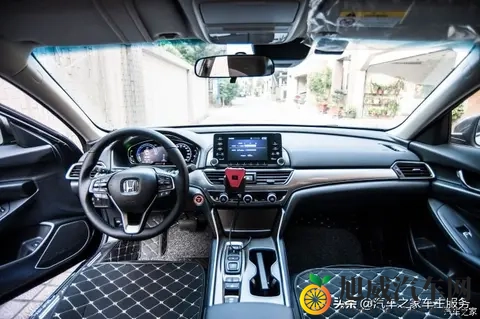 好爽 要高潮了 深点男男：极致驾驶快感，深点男男引领汽车新潮流-2