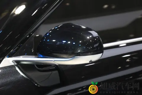 新车  搭载第二排吸顶屏_2+2+2式6座布局，智己LS9内饰官图发布-3