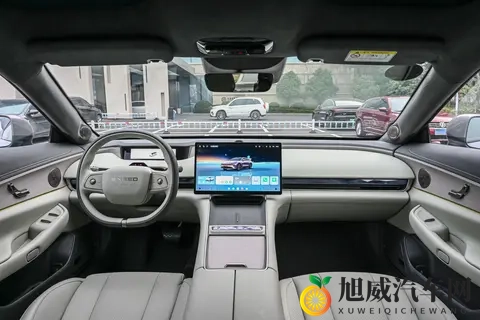 20万预算想要一台聪明又贴心的好车?星纪元ES增程版Max值得一看-2