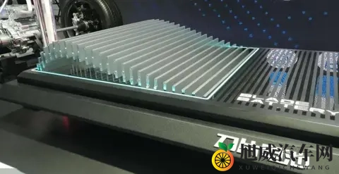 比亚迪六代刀片电池投产!267Wh_kg 能量,三元锂的最后堡垒要破了-1