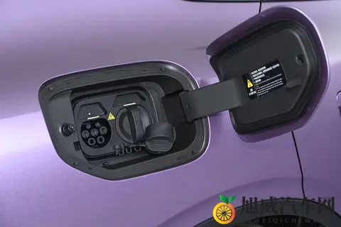 深蓝L06 2026款激光版,1399 万元起,续航670km,配3颗激光雷达-2