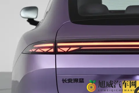 深蓝L06正式发起预售，超跑级悬架+全系激光雷达，适合年轻人？-2