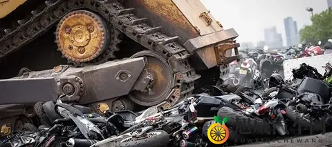 摩托车13年报废,2025年能取消吗?多地试点松动,变革信号已明确-3