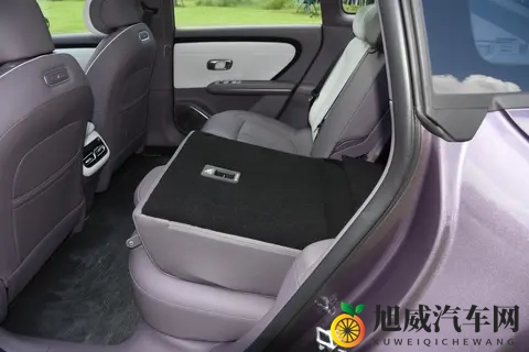 长安启源A06 630激光Ultra+：均衡实力下的家庭出行新选-2