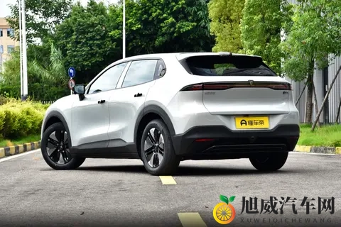 火到国外的国产纯电SUV，9月卖13163台，深蓝S05实力到底如何？-3