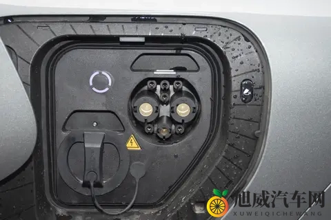 2025 款星纪元 ET：豪华安全大五座 SUV 11 月权益在 适合家用-3