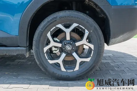 预算15万，怎么选混动SUV？闺蜜试驾后，给出了满意答案-1