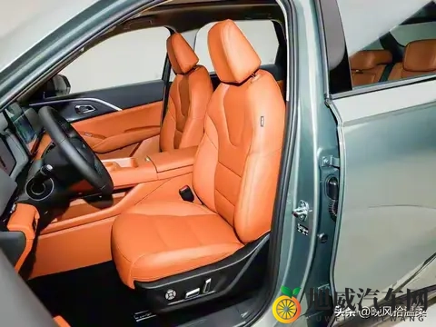 哈弗H6L亮剑！尺寸越级、动力炸裂，10万级中型SUV要掀桌子了-1