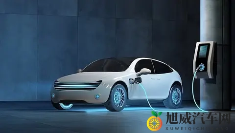 新能源汽车 10 月首次突破总销量 50%-1