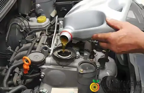 机油多久换一次？2025实测+车型适配指南，新手避坑不花冤枉钱-2