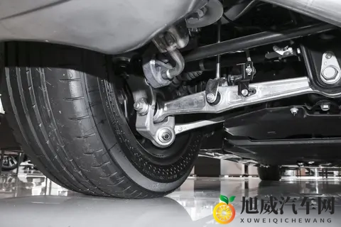 雷克萨斯 LS 2024 款全系车型深度解析：如何选择最适合你的版本？-1