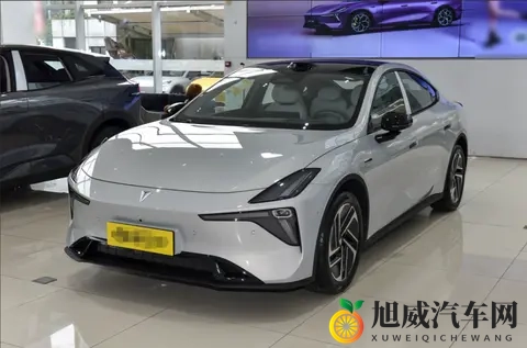 深蓝L06入门版实车曝光！配端到端辅助驾驶_预售1399万元-1