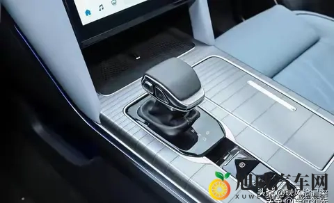 直降86万！红旗HS7 PHEV杀入20万区间，配丹拿音响+68秒破百-1