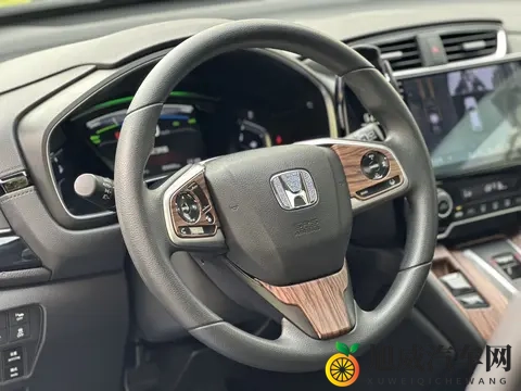 打扑克做运动:汽车驾驶新潮流:趣味扑克游戏,速度与激情碰撞-2