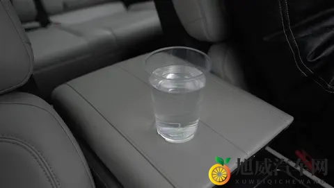 原神女角色被红绳束手束脚封住嘴巴图片最新：电动汽车革命与汽车行业创新趋势-3