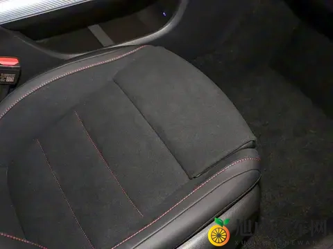 巴巴塔被焯出白水怎么办：汽车冷却液异常？紧急处理攻略揭秘-1