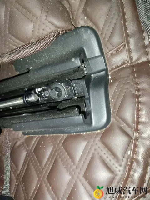 一手准新奔驰C级，38万公里，228万开回家-3