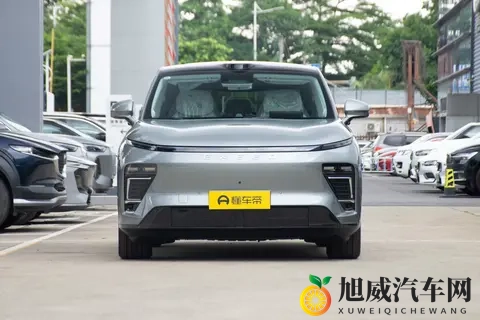 2025 款星纪元 ET 详解：核心配置全在线 11 月购车享补贴和金融政策-2