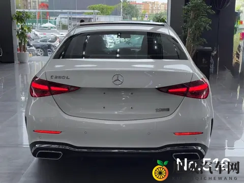 216W圆梦奔驰C级，优雅运动风，都市白领新选择-2