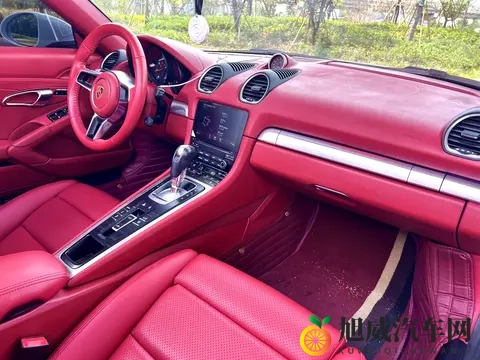 参考样例：2998万，圆你跑车梦！18年保时捷718Boxster-1