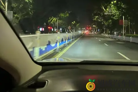 夜间开车的两大禁忌,很多人不知道,别等出事了才后悔不提前了解-3