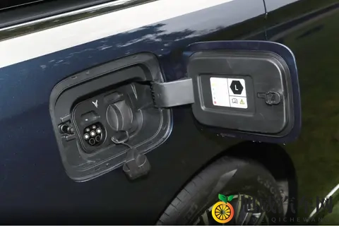 一对三胎家庭的真实选择:26款岚图梦想家PHEV-3