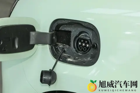 长安Lumin:2025款一共五款车型,哪一款更适合家用?-3