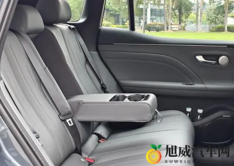 AION i60预售价公布！纯电版1198万元起售，续航400公里！-3