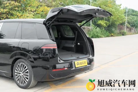 试驾腾势N8L,全系标配激光雷达,是家庭用户的诚意之选吗?-1