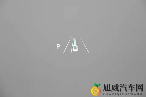 深蓝L06入门版实车曝光！配端到端辅助驾驶_预售1399万元-3