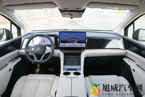 纯电续航218km,增配激光雷达+云辇C,2026款比亚迪夏官宣-3