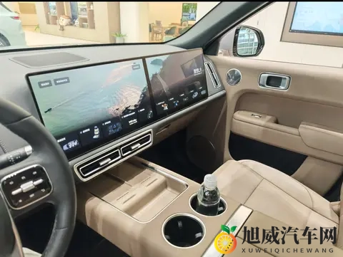 新式豪华还是营销噱头？理想L9的“冰箱彩电大沙发”策略深度解析-3