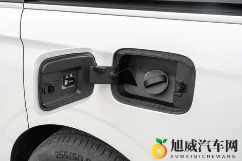 26款岚图梦想家PHEV：全能选手，没有短板，哪哪都挺好-1