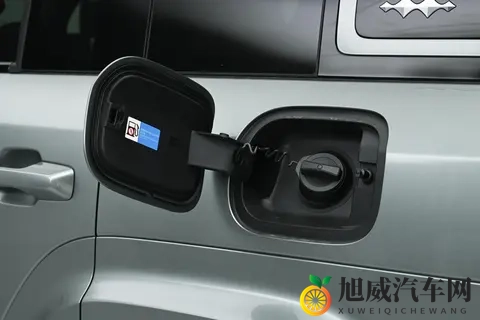 科技大空间SUV，方程豹钛7如何解决家庭出行的实用问题？-1