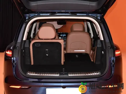 东风造了台“库里南”，配华为“全家桶”+三腔空悬，外观很霸气-2