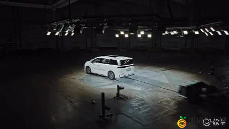 比亚迪夏超越国标，安全性能惊人-1