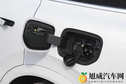 深蓝S09四驱Ultra+高定版：价格与配置适配性分析-1