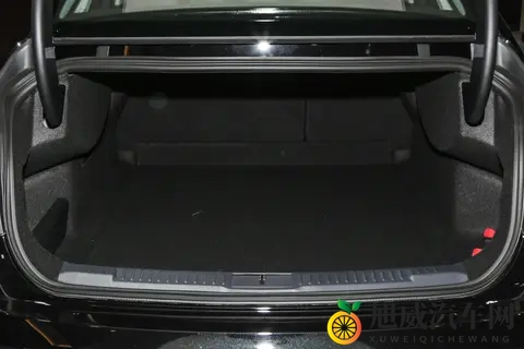 2025 款林肯 Z 深度体验：美式豪华 + 11 米巨屏，家用代步真的香？-1