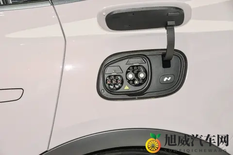 岚图梦想家力压腾势D9,10月再次登顶高端MPV第一名-1