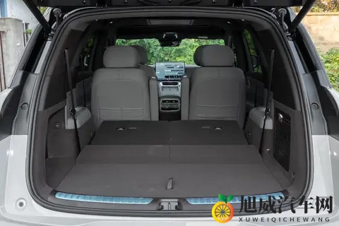 比亚迪又出狠货，腾势N8L大六座SUV，豪华又实用，值得拥有!-1