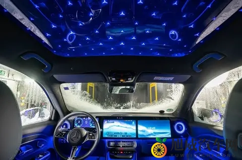 阿明说车侃赛：奔驰新GLB内饰炸场！三联屏+星空顶，30万级卷王？-1
