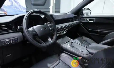 美系硬派SUV悄悄进化,全地形配置遭热议,5米大家伙藏着什么秘密-1